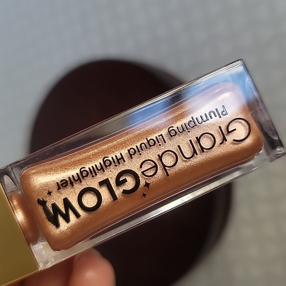 GrandeGlow Plumping Liquid Highlighter - Gilded Rose - Picture 3 of 10